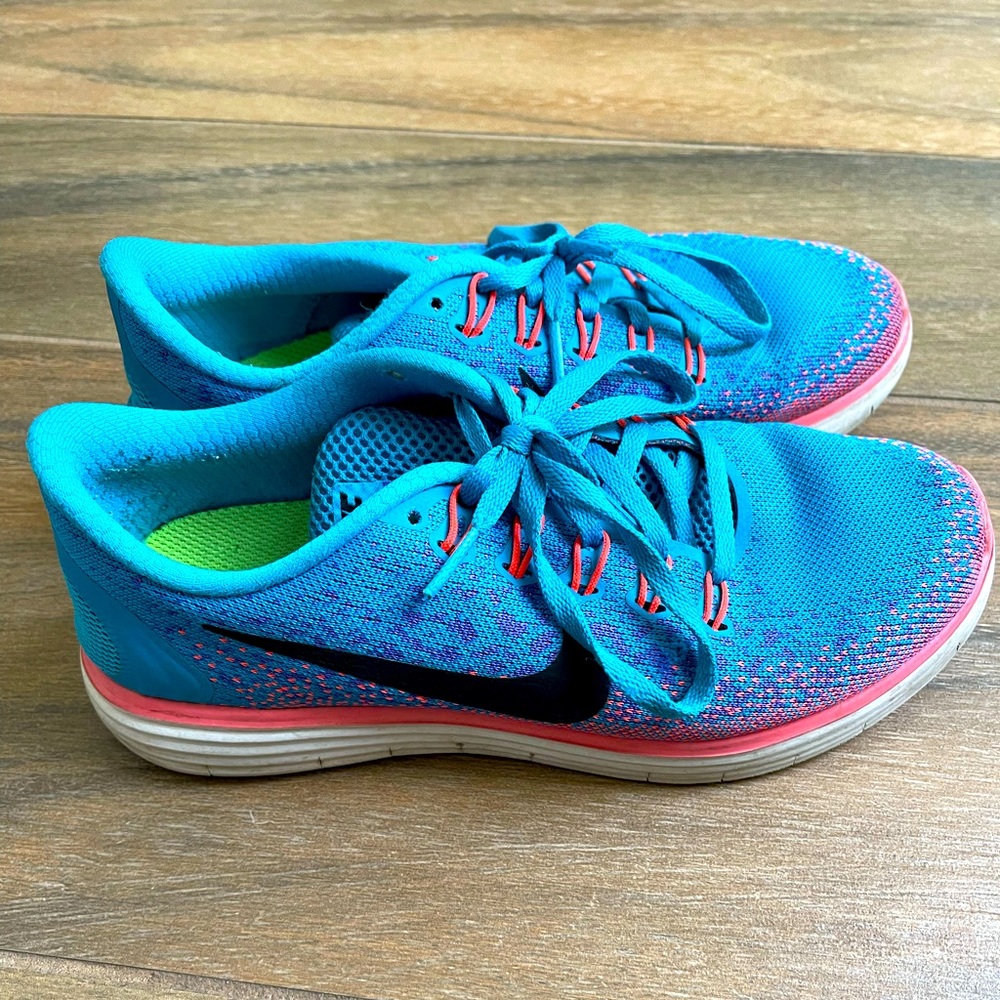 Nike Woman’s Size 7 - Blue & Pink Sneakers